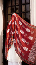 Load image into Gallery viewer, Rang - Maroon Shawl
