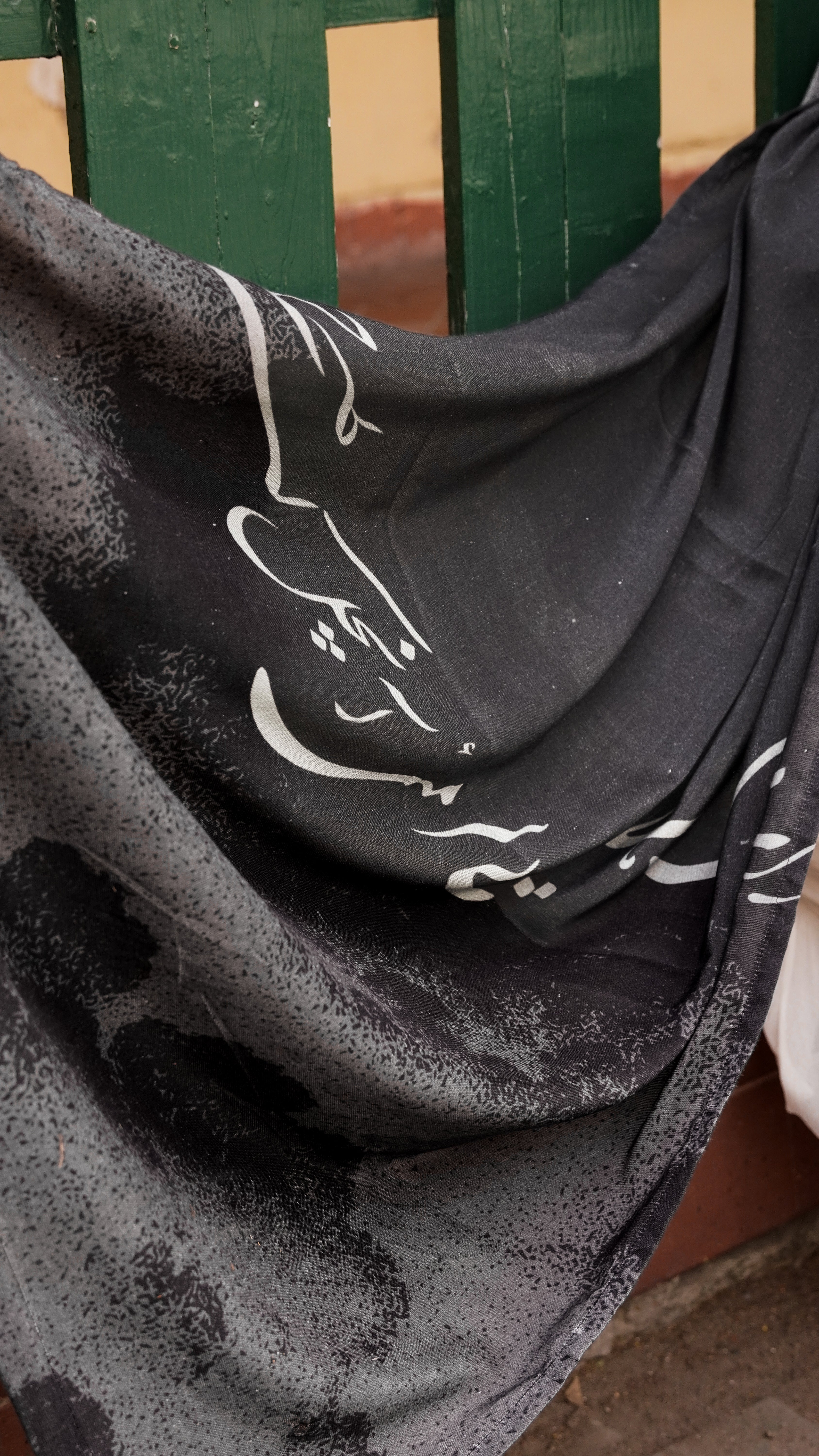 Aanchal - Black Shawl